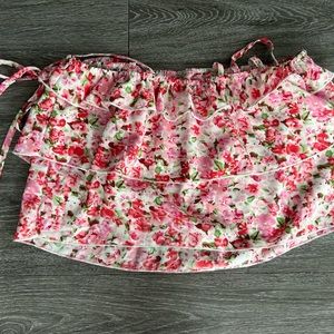 Flower cropped tank top
